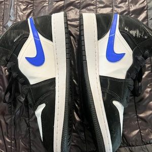 nike jordan 1 mids
